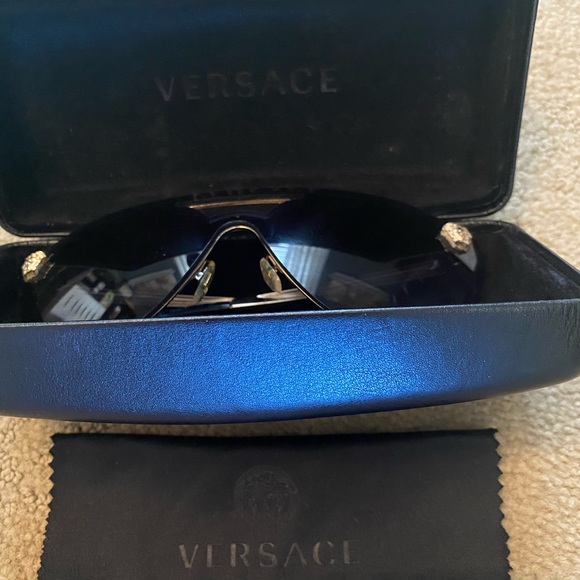 Versace sunglasses - Picture 5 of 5